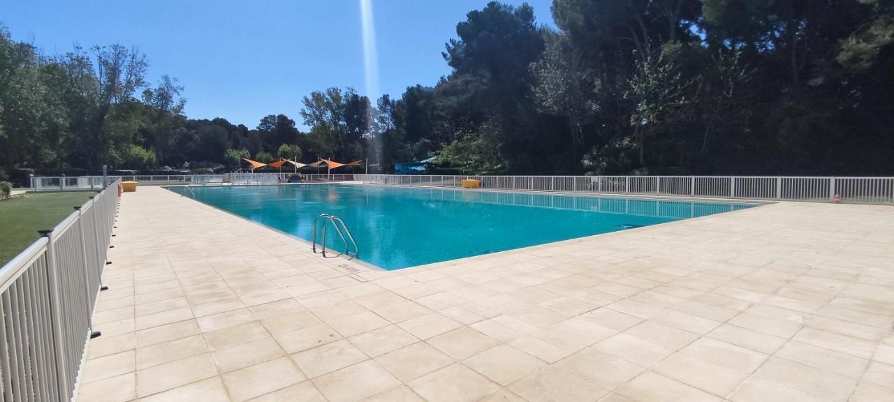 Bel Appartement Avec Piscine Proche Des Plages Six-Fours-les-Plages Eksteriør bilde